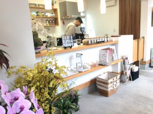 お店経営なのに 何故かシャイ 『売りは珈琲ですから・・・』