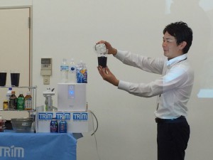 水素が活性酸素を除去する実験。水素水を入れていくと・・・