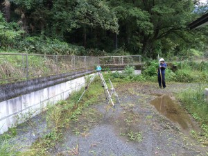 基準地点を設定し、高さをチェックします