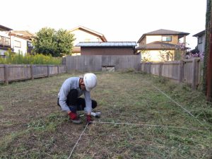 「地縄」をはって、お家の位置や大きさを確認します