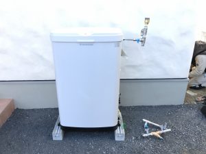 軟水器の「軟太郎」。この商品を設置します